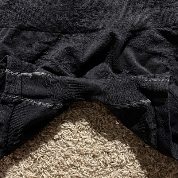 Gymshark biker shorts - Picture 4 of 6